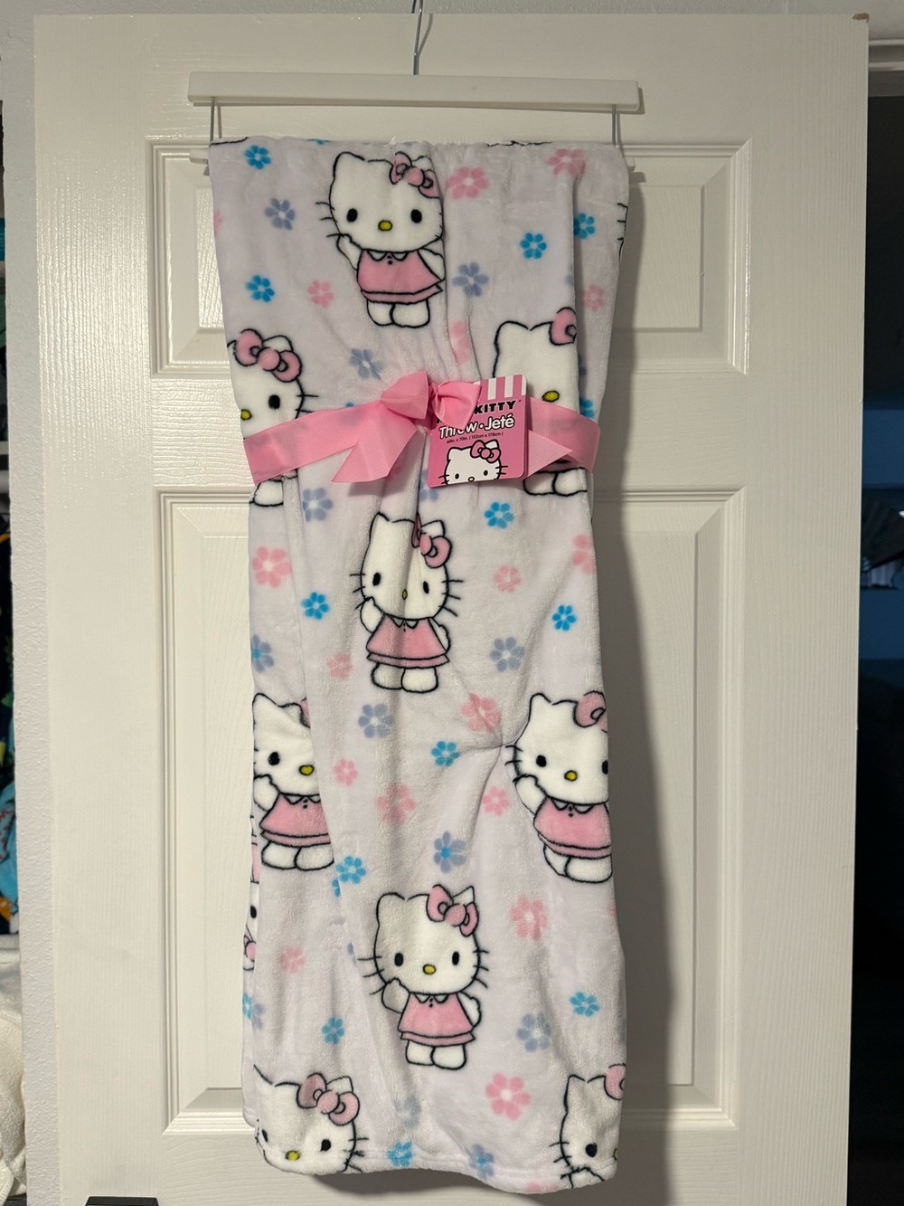Hello Kitty Blanket Throw